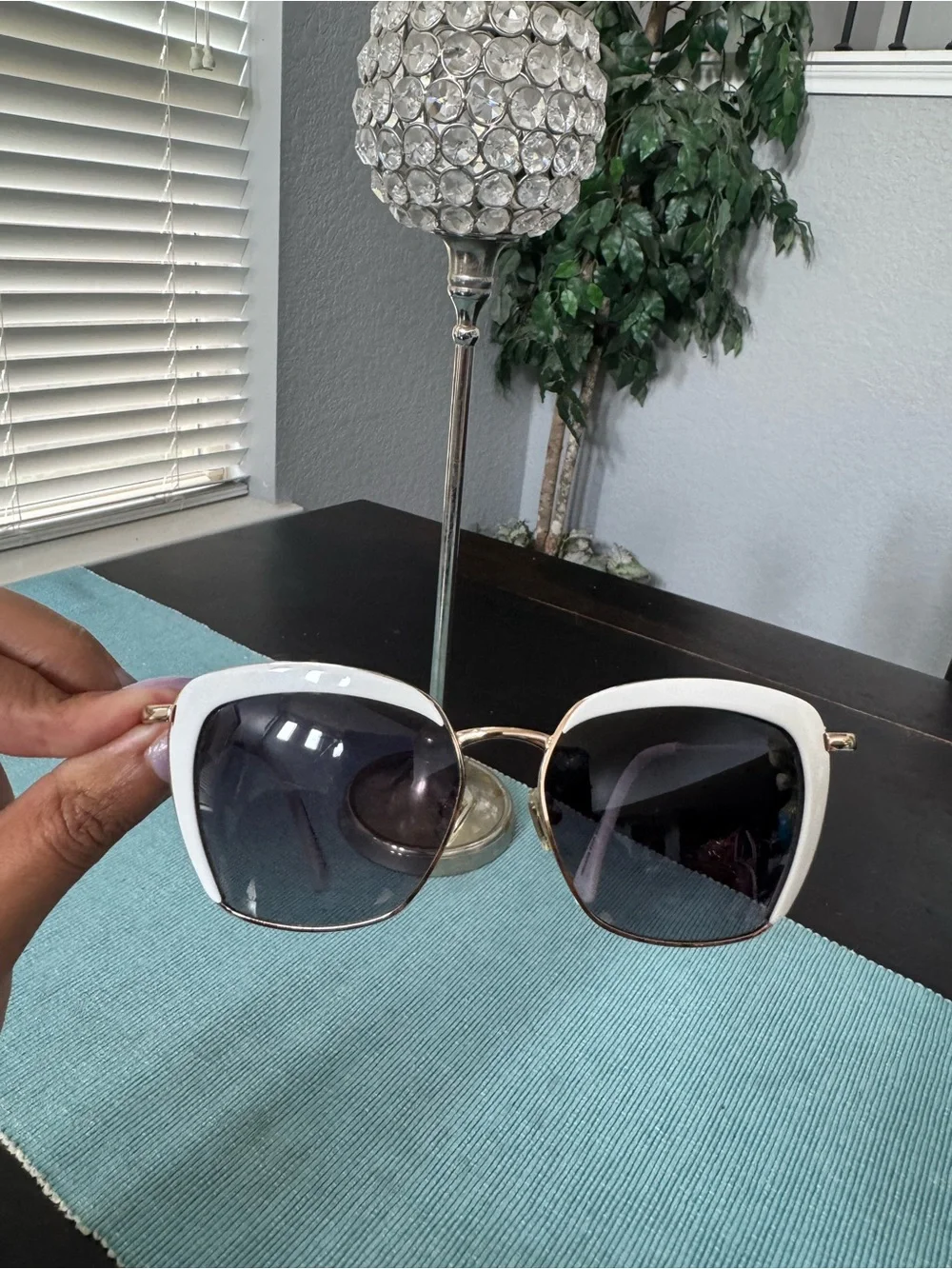 Miu Miu 52QS Sunglasses White